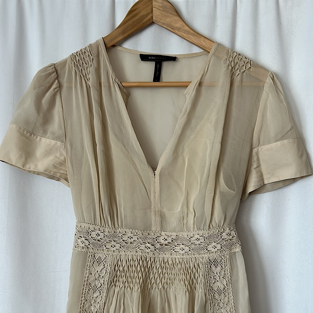 BCBGMaxAzria Boho Silk Cream Crochet Front Short Sleeve Blouse Shirt Top *Sz M* - Picture 3 of 6